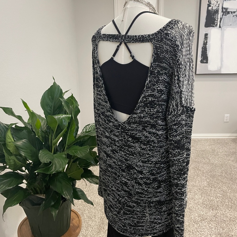 LF Open back Knit Top
